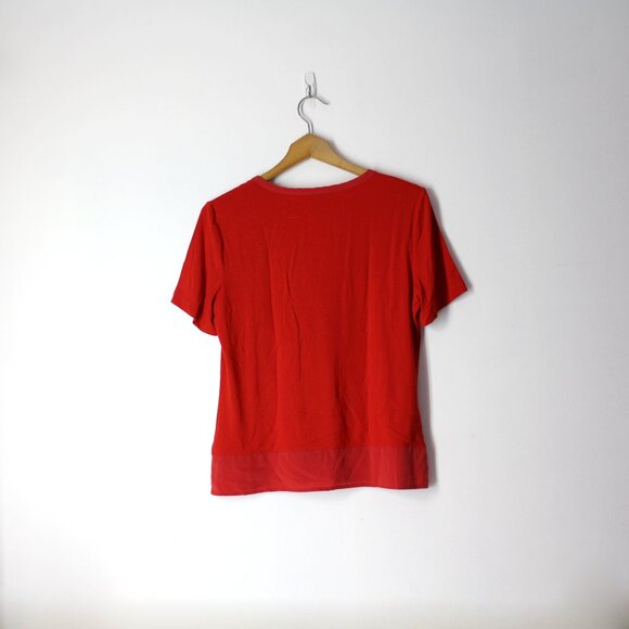 ST. JOHN women's red V-neck t-shirt top sz M soft stretch knit silk trim & hem - Picture 3 of 7
